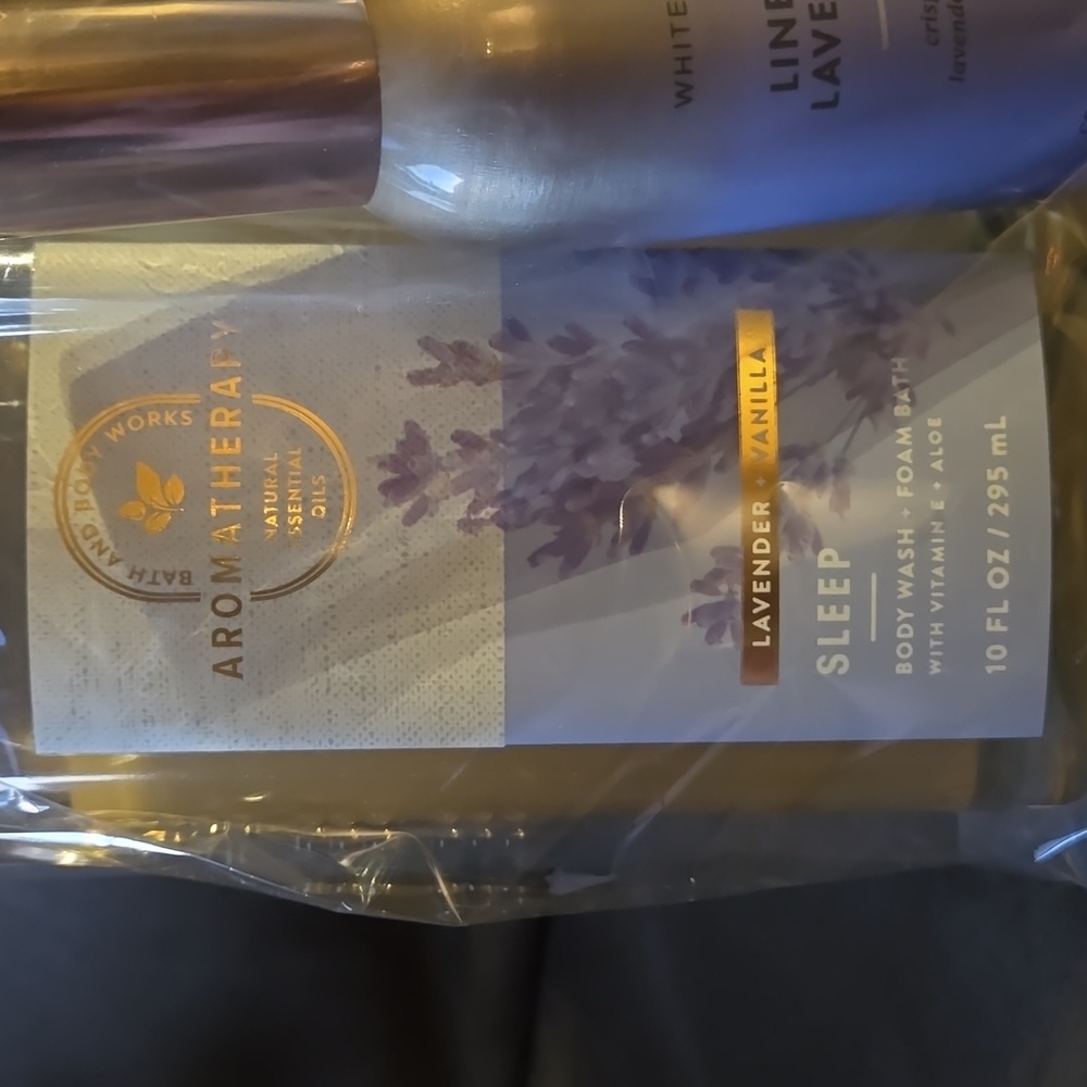 Bath and Body Works Aromatherapy Lavendar set - Picture 4 of 5